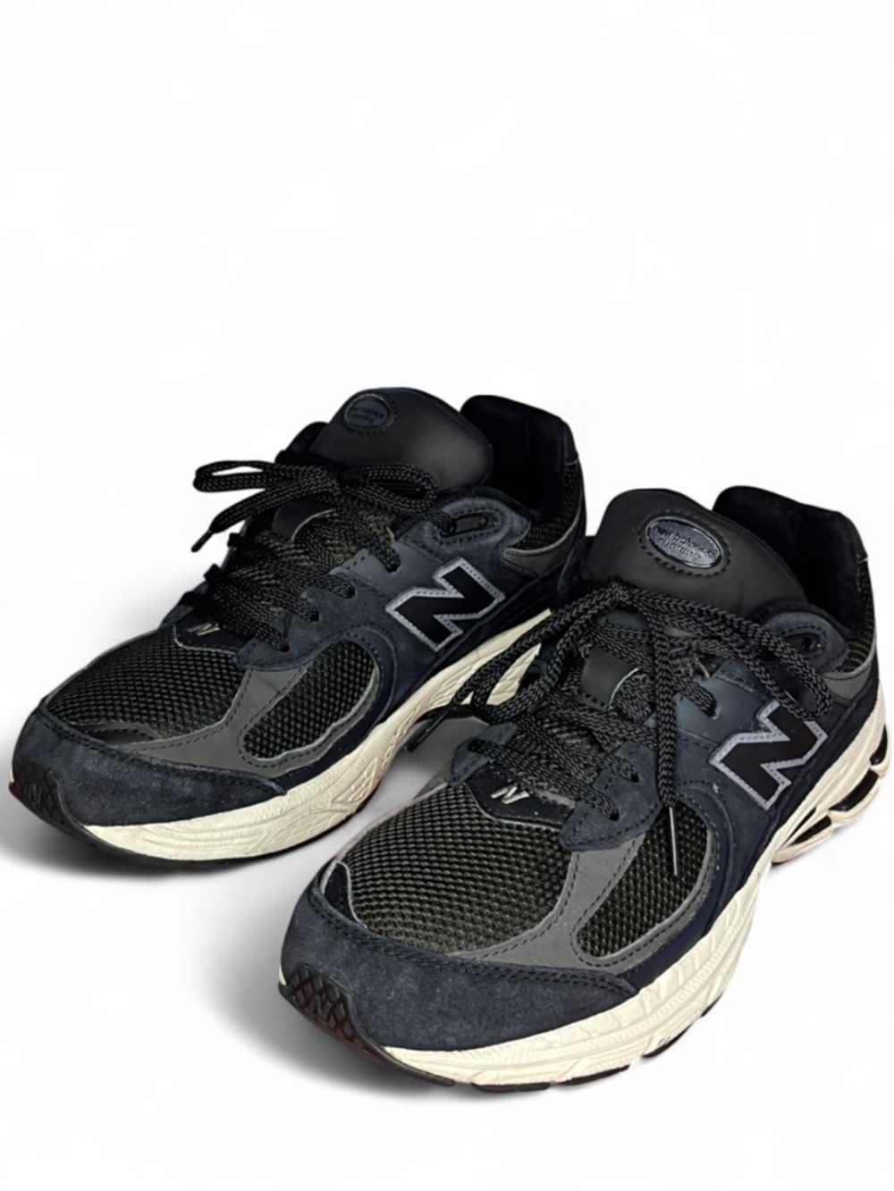 New Balance 2002R GC2002BK Sneaker Boys Size 7 Black White Lifestyle Shoes